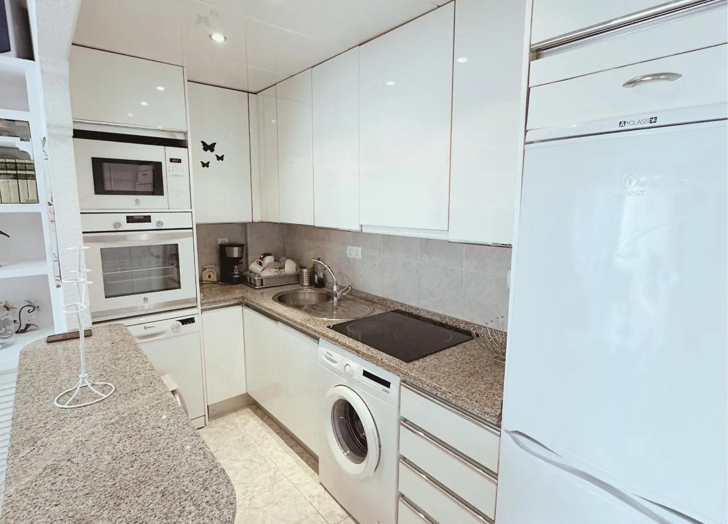 Apartamentos Torre De Marbella El Fuerte - Heart Of Marbella, Steps From The Beach Apartment