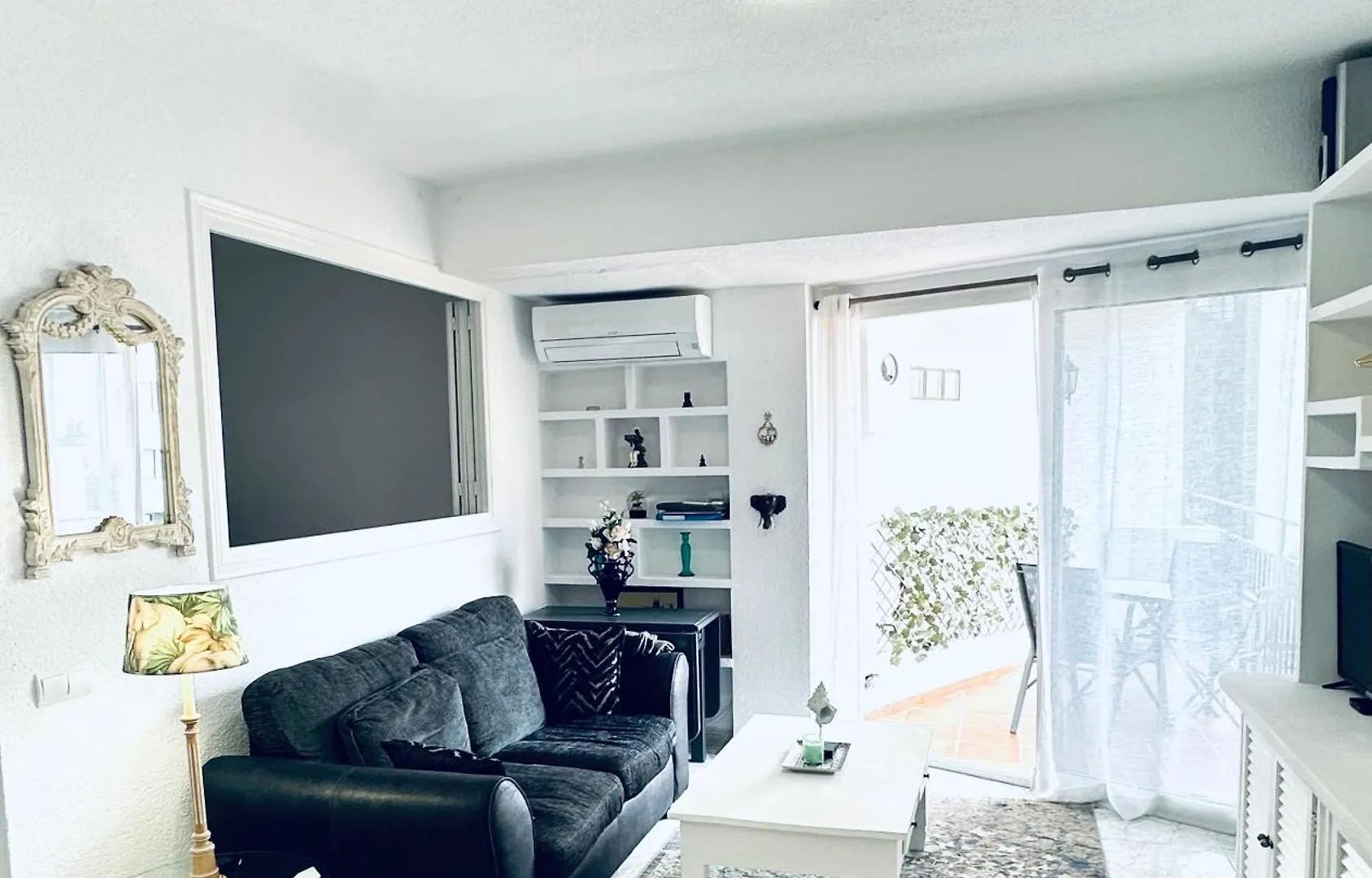 Apartamentos Torre De Marbella El Fuerte - Heart Of Marbella, Steps From The Beach